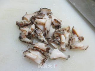 蒜薹鲍鱼炒冬笋步骤3 蒜薹鲍鱼炒冬笋步骤3