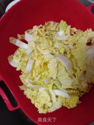 鸡蛋娃娃菜步骤1