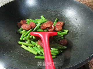 腊肠炒四季豆步骤8