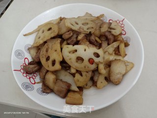 莲藕炒肉步骤7