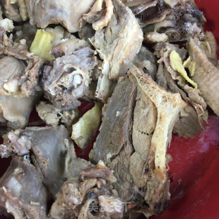 老鸭白菜汤面步骤1