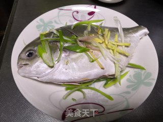 清蒸鲳鱼步骤4