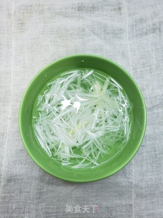 酱爆鸡丝步骤2