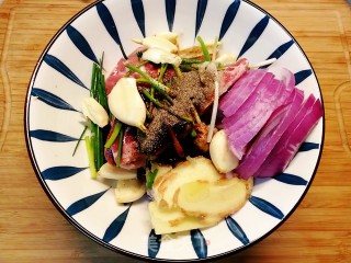 冬季滋补养生补钙美食～黑椒牛脊骨步骤4