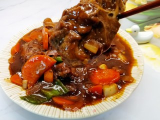 冬季滋补养生补钙美食～黑椒牛脊骨步骤9