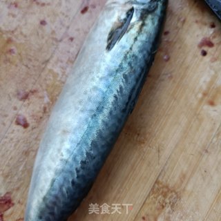 煎一卤鲜鲐鲅鱼步骤1