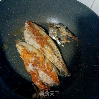 煎一卤鲜鲐鲅鱼步骤8