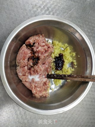 “灯影”土豆夹（虎皮螺丝椒酿肉）步骤2