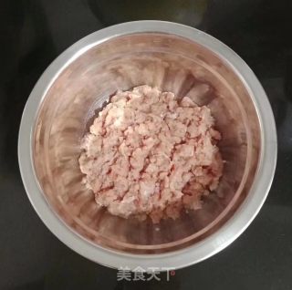 肉末蒸土豆步骤1