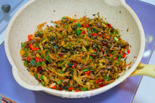 酸菜炒鸡胗步骤13