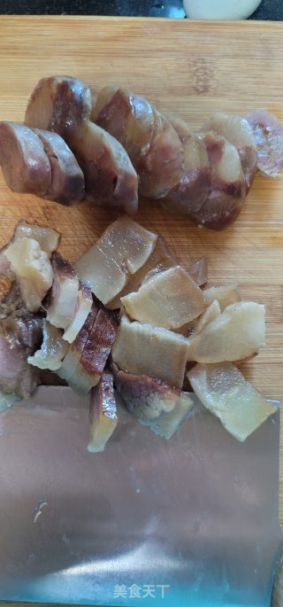 青蒜炒腊味步骤3 青蒜炒腊味步骤3