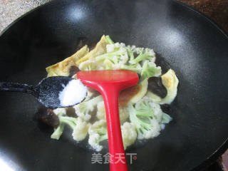 黑木耳蛋饺煮花菜步骤5