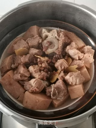 豆豉芋头蒸脊骨步骤6