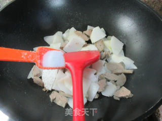 鸭肝炒白佛手瓜步骤7