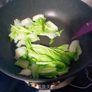蒜香白菜炖鱼豆腐步骤7
