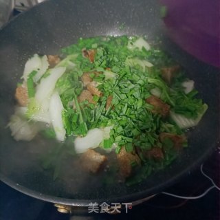蒜香白菜炖鱼豆腐步骤11