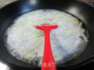 咸菜冬笋炒毛豆步骤5