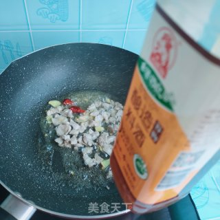 韭菜木耳炒肉步骤4