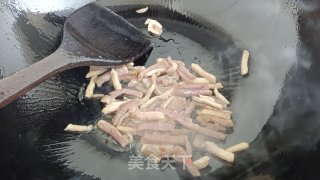 快手小炒——肉炒花生芽步骤6