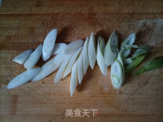 葱爆鸡蛋步骤2