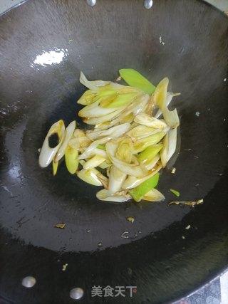 葱爆鸡蛋步骤7