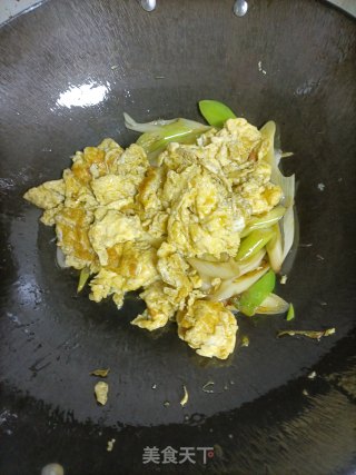 葱爆鸡蛋步骤8