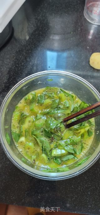 九层塔大葱炒鸡蛋步骤4