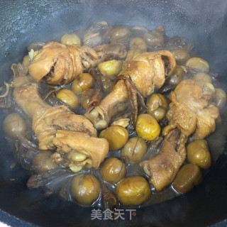 板栗菌菇烧鸡腿步骤9