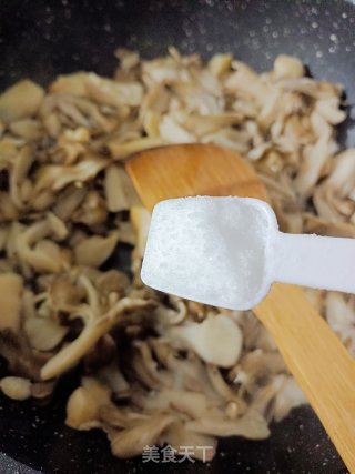 素炒灰树花步骤7
