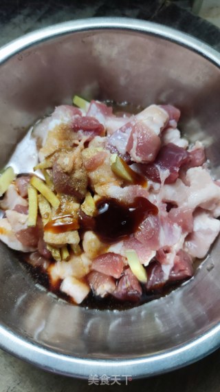 脆皮小酥肉步骤1