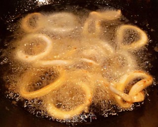 香辣土豆鱿鱼圈步骤4