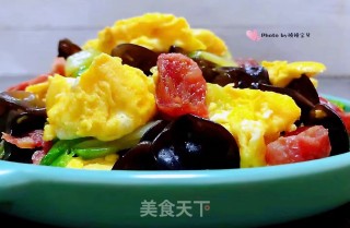 腊肠儿菜木耳炒蛋步骤11