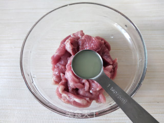 空气炸锅烤金针菇肉卷步骤1