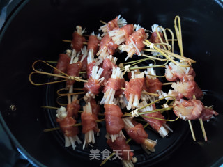空气炸锅烤金针菇肉卷步骤8