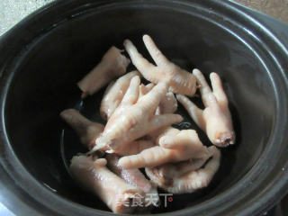 蛋饺大白菜鸡爪煲步骤4 蛋饺大白菜鸡爪煲步骤4