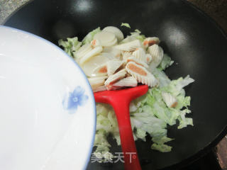 包心鱼卷大白菜炒年糕步骤3