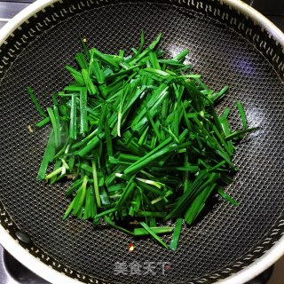韭菜炒肉丝步骤3