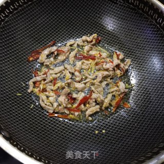 韭菜炒肉丝步骤2