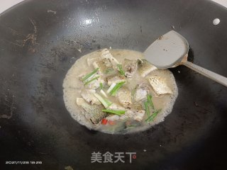 米酒焖鱼块步骤6
