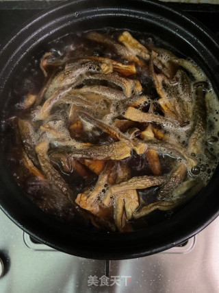 鹿茸菇焖排骨步骤10