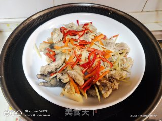 生姜丝红椒丝蒸鸡肉步骤3