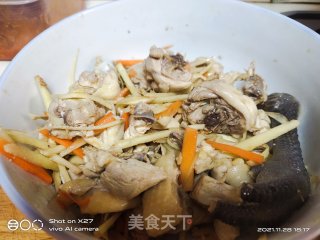 生姜丝红椒丝蒸鸡肉步骤2
