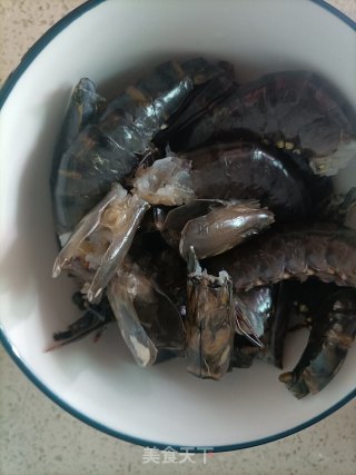 炒九节虾步骤1