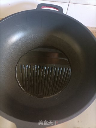 炒九节虾步骤3
