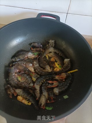 炒九节虾步骤5