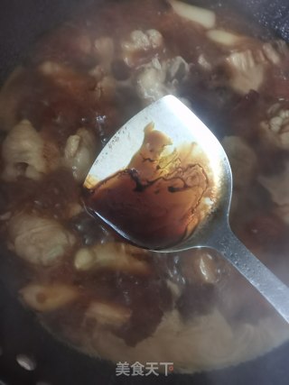 五花肉烧鸡翅根步骤8