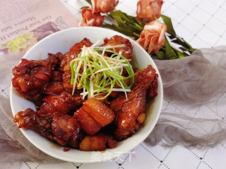 五花肉烧鸡翅根步骤10