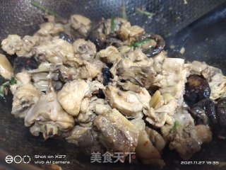 腐乳红烧香菇烧鸡步骤4 腐乳红烧香菇烧鸡步骤4