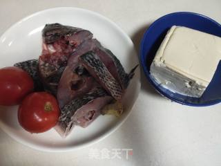 豆腐烧鲷鱼步骤1 豆腐烧鲷鱼步骤1