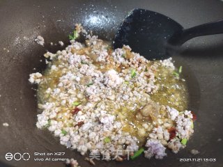 酸甜肉末炒藕片步骤2 酸甜肉末炒藕片步骤2